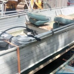 14 Foot Aluminum Boat With Trailer 1969. 40 Hp Motor