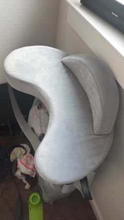 Momcozy nursing pillow