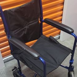 Lightweight Wheel Chair With Foold Away Rests