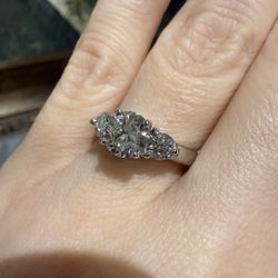 14K white gold natural diamonds 1.00ct center  engagement wedding ring comes with certificate