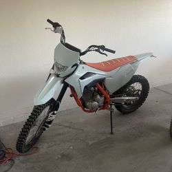 Kayo 250 Dirt bike 