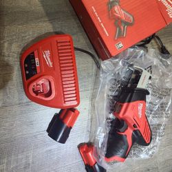 Milwaukee M12 12-Volt Lit HACKZALL