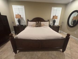 King bedroom set from Carl’s Furniture