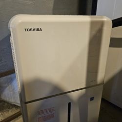 Toshiba Dehumidifier 