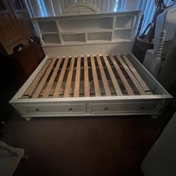 Bookshelves Full Side Bed