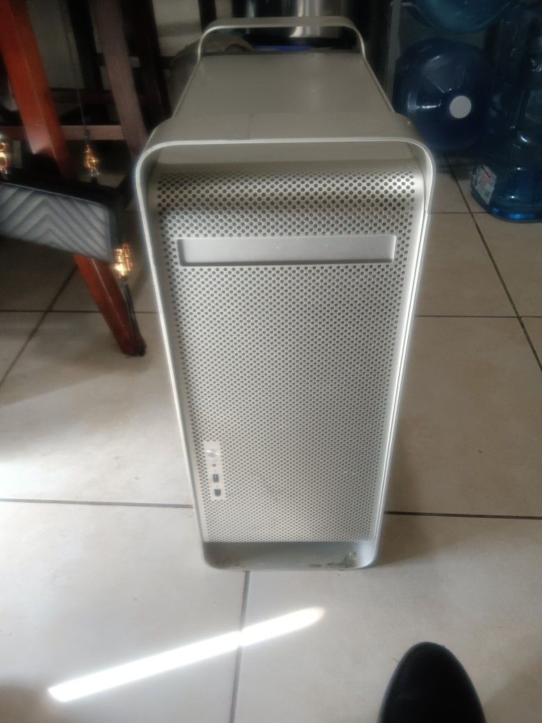 Apple Computer Tower