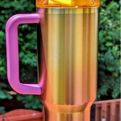 STARBUCKS STANLEY SUMMER GRADIENT Tumbler 40 oz. Quencher LIMITED EDITION!!!