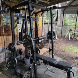 Smith Machine With Weights 