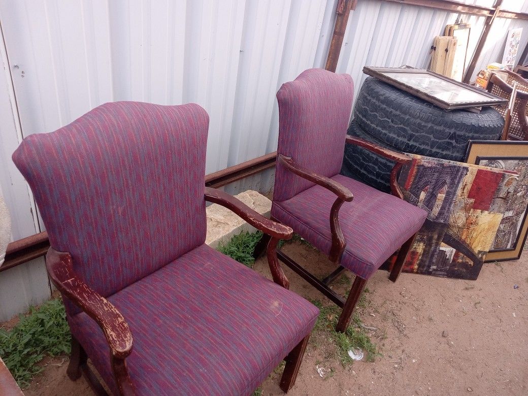 2 Chairs $20ea Or $35for both. 