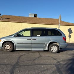 2005 Dodge Caravan With Side Ramp