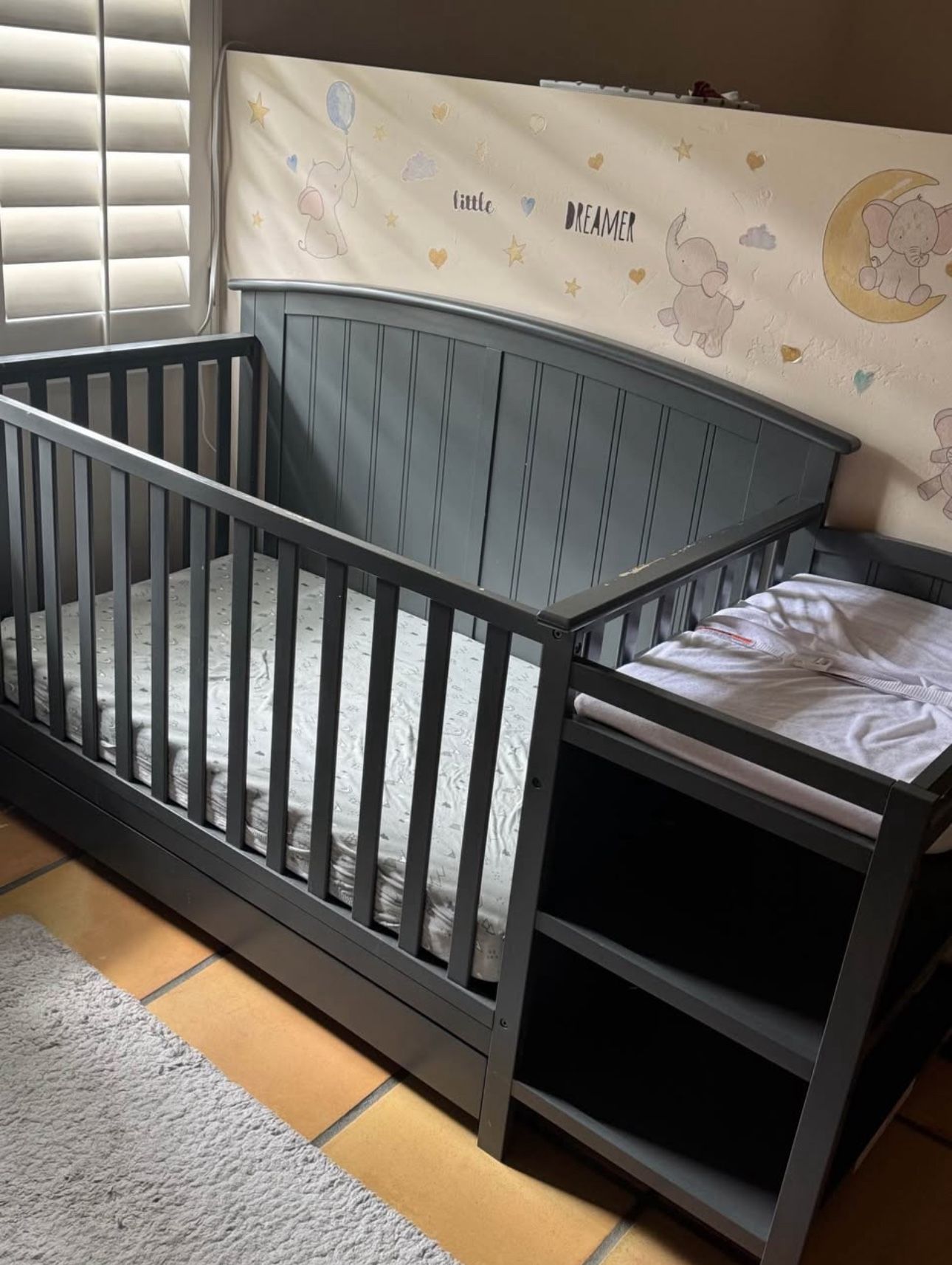Baby Crib and mattress