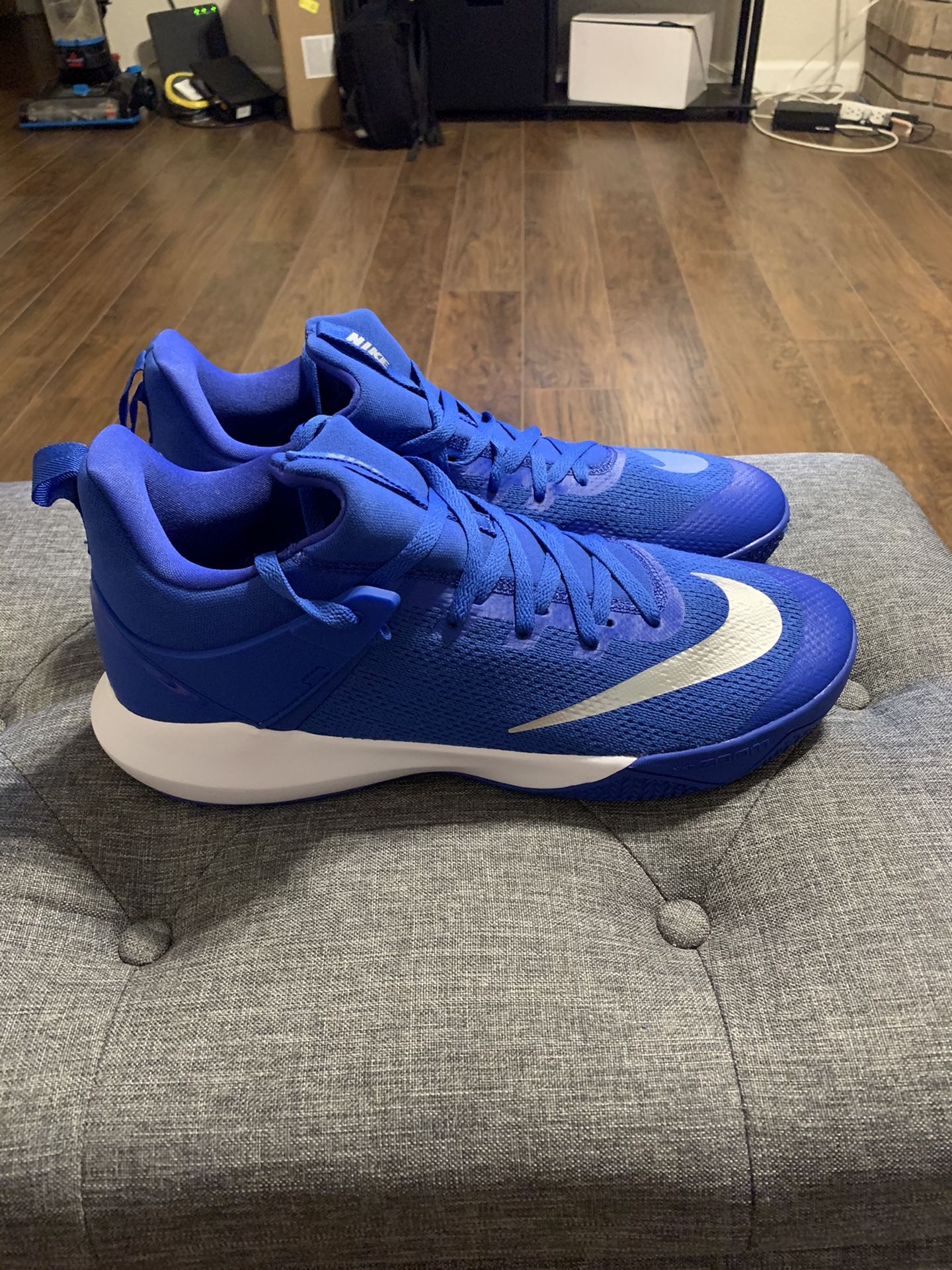 Nike Zoom Shift Basketball Shoe