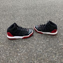 Slightly Worn Kid 4Y Nike Shoes 