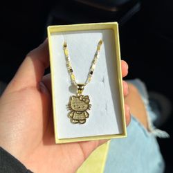 Gold Hello Kitty Chain 