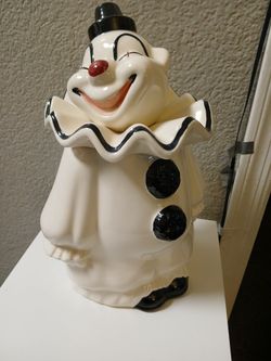1950s Metlox poppy trail black & white clown cookie jar