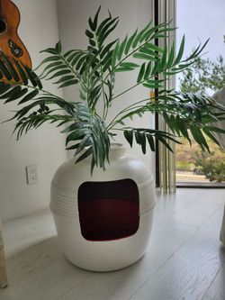 Hidden cat litter planter