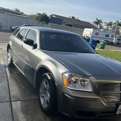 2005 Dodge Magnum