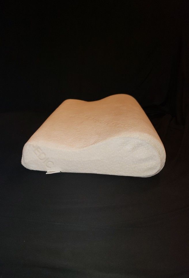 TEMPER-PEDIC Pillow - Standard Size