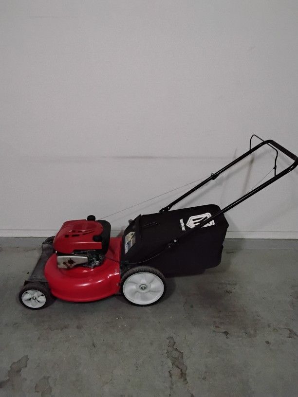 Lawn Mower 190CC Briggs and Stratton Engine