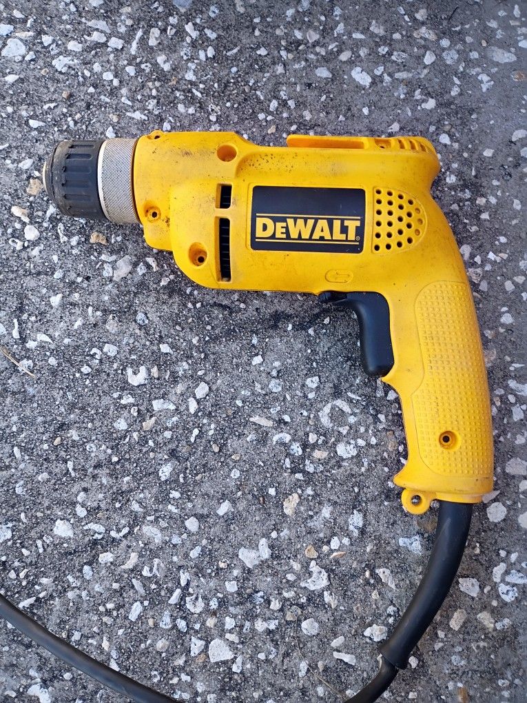 DeWalt 21008 3/8 VSR Drill 