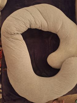 Pregnancy pillow