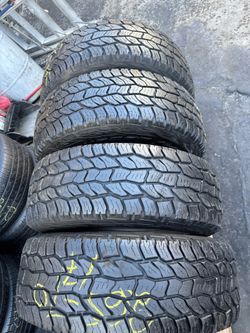 Set of 4 nice COOPER Discover 265/70/17 ( We install & balance)