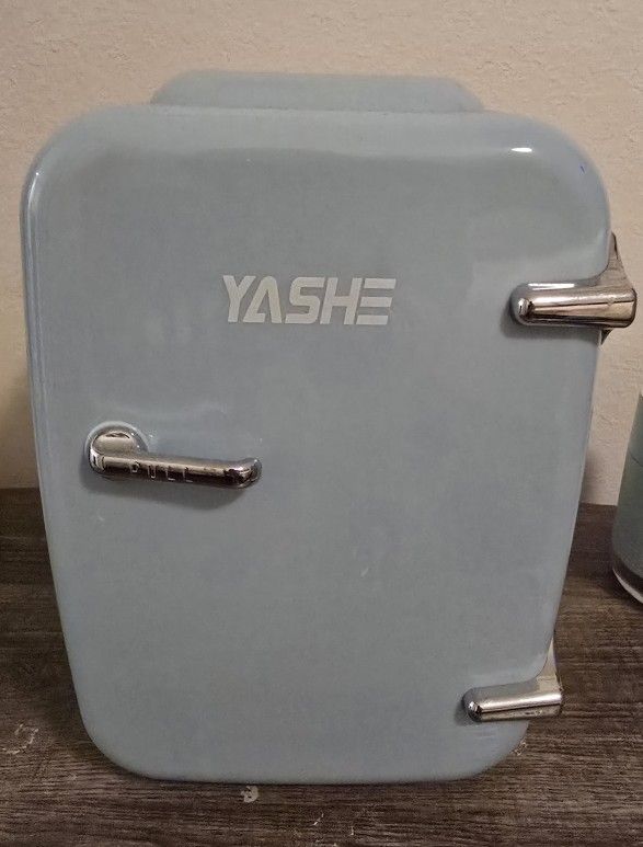 Yashe Mini (Drink) Fridge