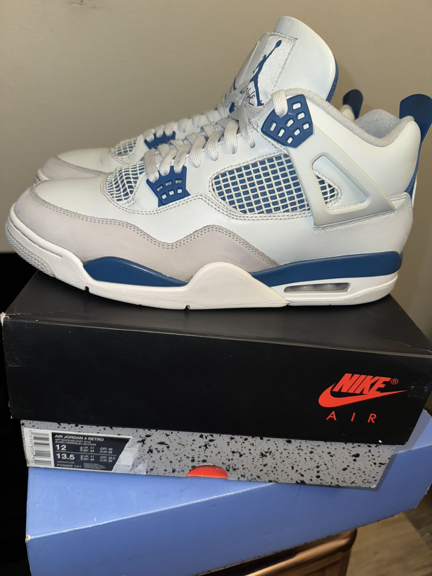 Nike Air Jordan Retro 4 Size 12 men’s Footwear Shoes Sneakers