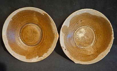 Tek Sing Shipwreck Celadon Bowls (Pair) – Nagel Auctions Sticker – 1822 Salvage