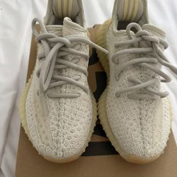 Yeezy Boost 350 V2