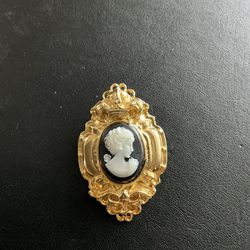 Gold Tone & Black Cameo With White Woman Head Brooch Pin