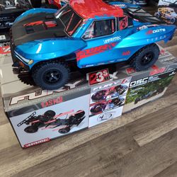 Brushless electric 1/10 scale rear wheel drive including remote brand new in a box
