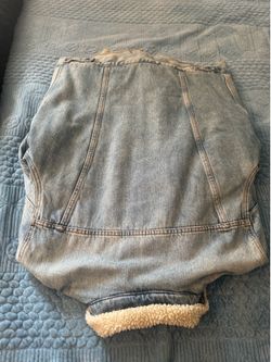 Levi’s trucker jacket size Large