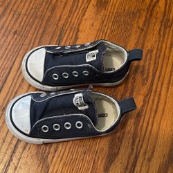 Converse size 5 baby blue