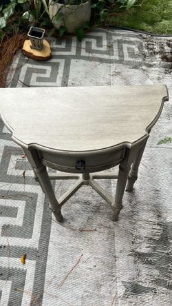 Half circle table