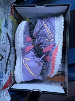 Kyrie 7 Dotters Size 8 Men