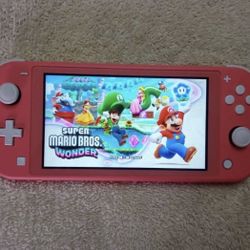 Nintendo Switch Lite With 125 Popular Games