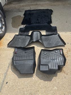 Floor liners