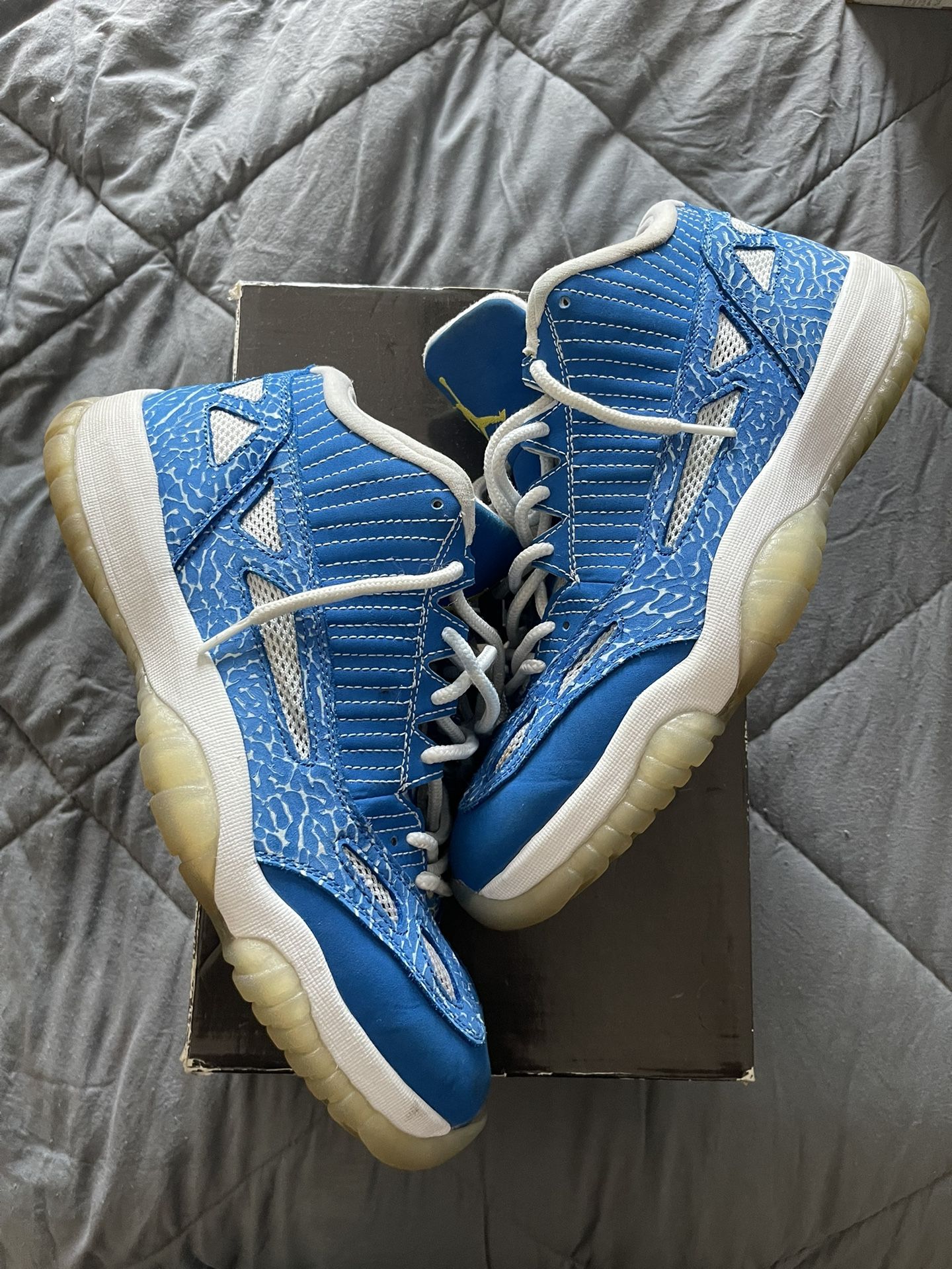 Air Jordan 11 Low Ie