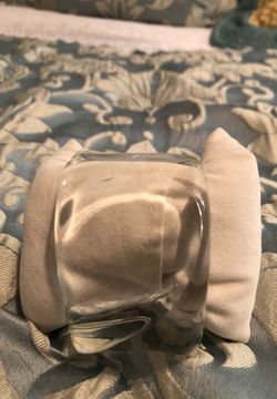 Estée Lauder bracelet