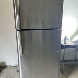 Frigadare Refrigarator
