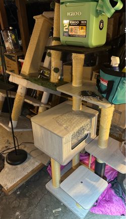 Cat towers