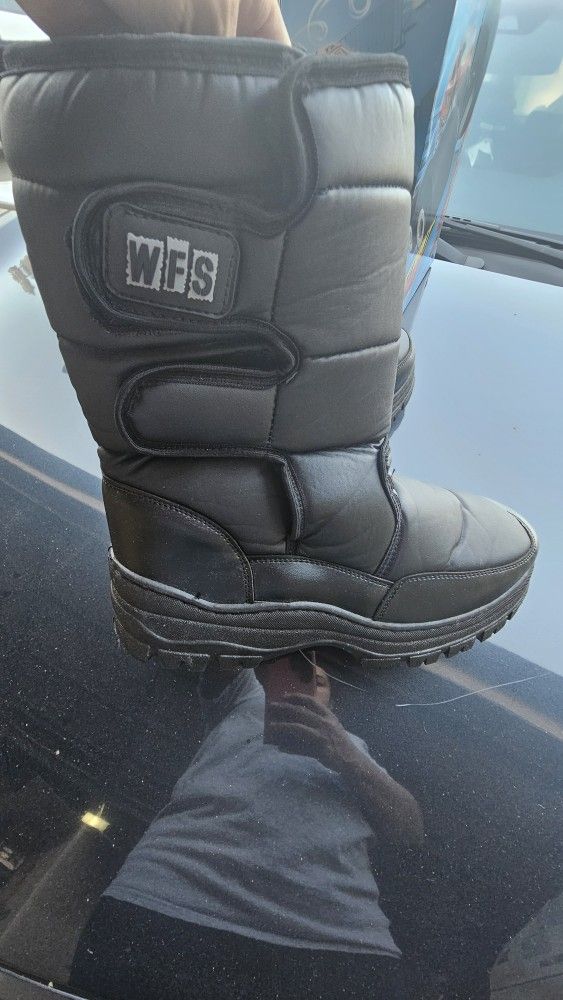 Mens Snow Boots
