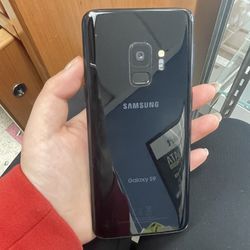  Samsung Galaxy S9 | Unlocked | Comes with store warranty| Free Cable & Charger | Unlocked | Comes with store warranty| Free Cable & Charger 