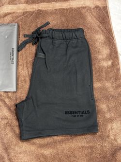 Essentials short