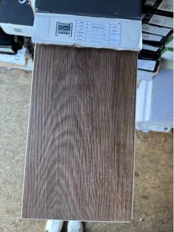 Lvp Flooring Have 264sqft   (1.50$ Per Sqft) PRICE FIRM