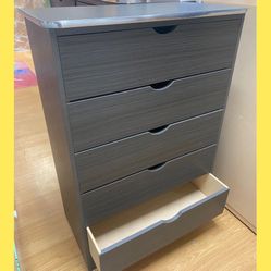 Dresser/ Five drawers dresser