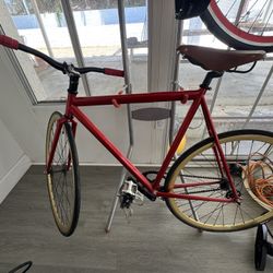 Affinity Lo Pro Fixie Bike – Brooks Saddle – Brooklyn Made