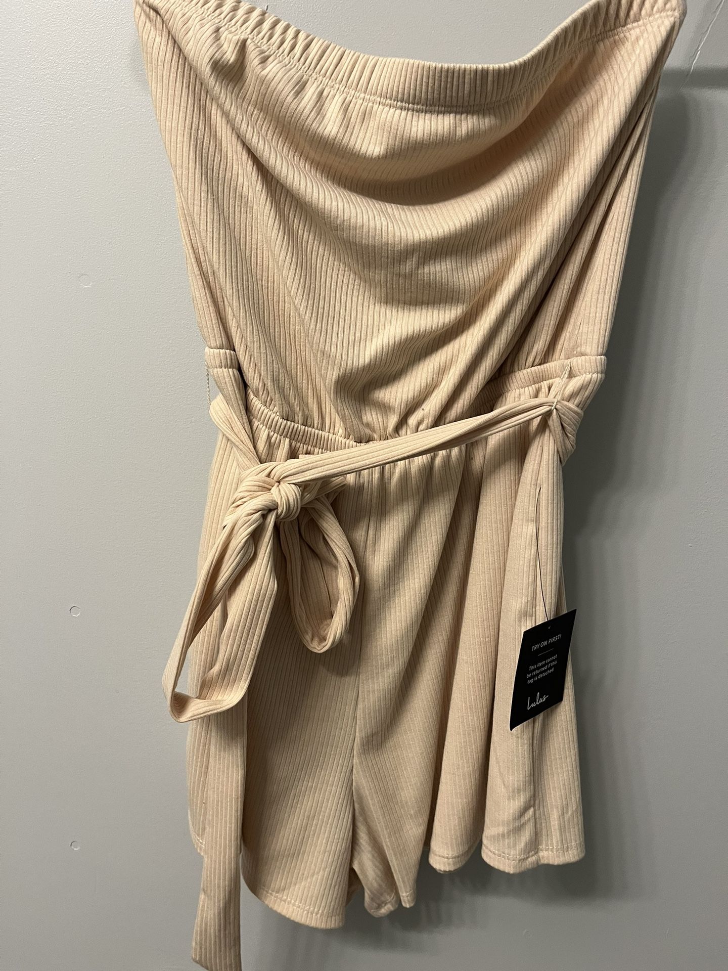 Never Worn Lulus Romper MEDIUM
