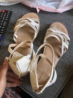Girls/ women’s sandals